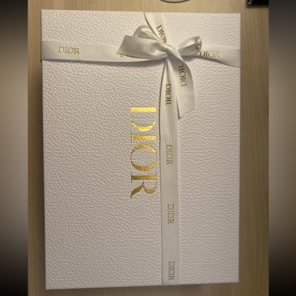 Dior gift box - Picture 2 of 8